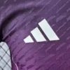 Camisetas de entrenamiento de edición especial para jugadores de Japón, color morado y rosa, 23-24